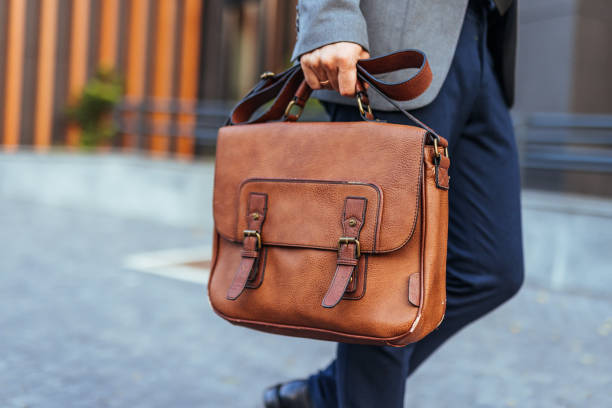 How To Choose The Perfect Leather Briefcase For Men